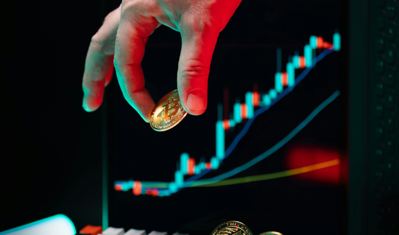 Alex Nabuco dos Santos mostra como as finanças descentralizadas estão transformando o investimento imobiliário.