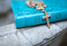 Saiba como os Sacramentos conduzem à santidade e fortalecem a vida cristã, em reflexão de Jose Eduardo De Oliveira e Silva.