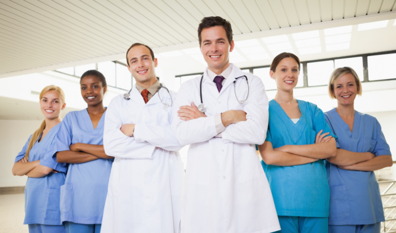 O Instituto IBDSocial analisa como unidades de saúde acessíveis em todos os bairros podem transformar realidades locais e ampliar o bem-estar comunitário.