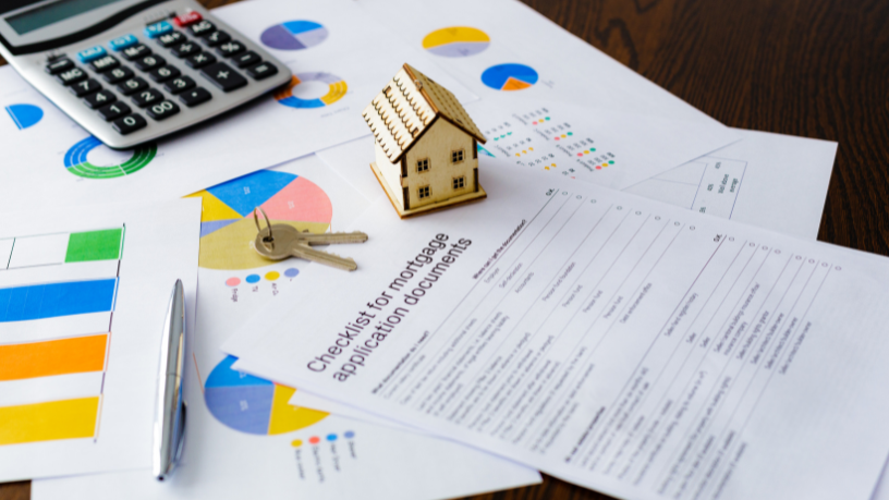 Mercado imobiliário e o custo de insistir no erro com Alex Nabuco dos Santos.