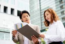 Alex Nabuco dos Santos analisa como insistir no erro é punido no mercado imobiliário.