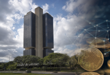 Edifício do Banco Central do Brasil em Brasília com elementos abstratos associados à regulação de ativos virtuais